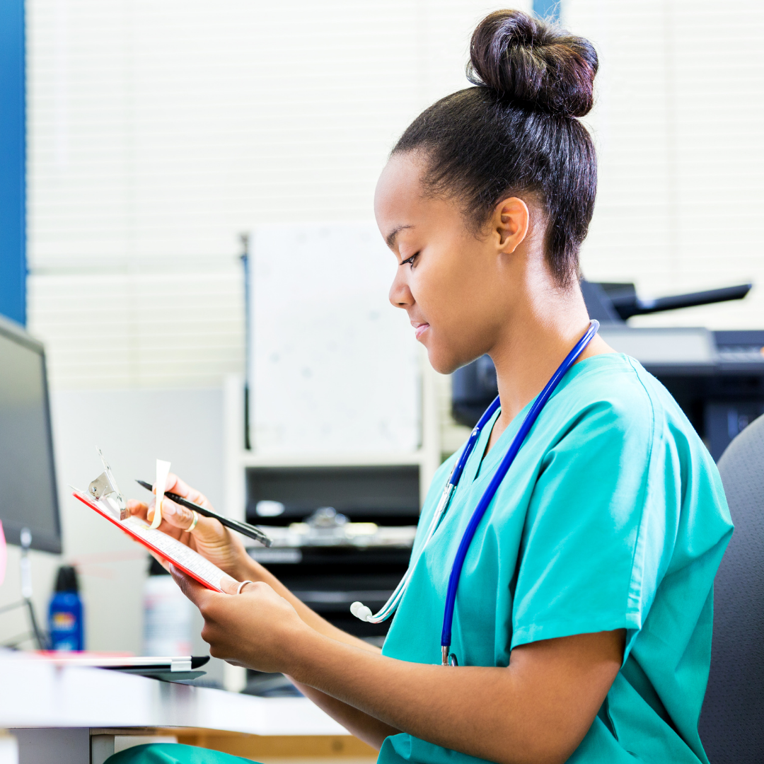 How Nurses Can Stay Organized on Busy Shifts