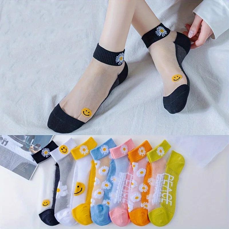 15-Pairs  Korean Style Socks: Random Color Sheer Ankle Socks with Daisy Print, Summer Invisible Wear